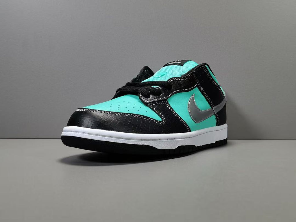 SB Dunk X Diamond Supply 'Tiffany'