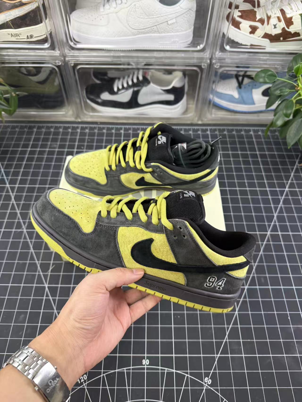 SB Dunk X Supreme Camper Green (2025)