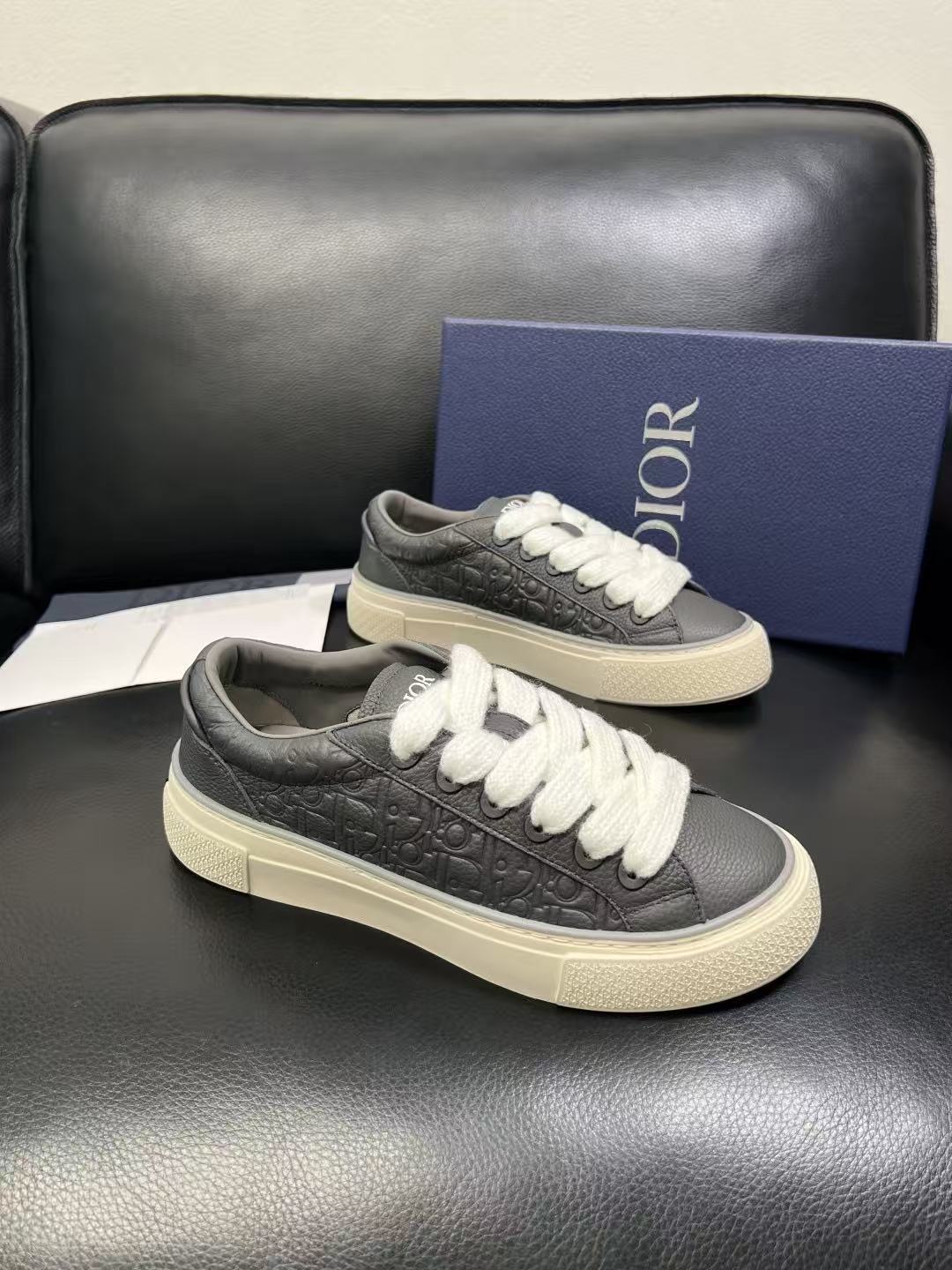 B33 Spin Sneaker Grey