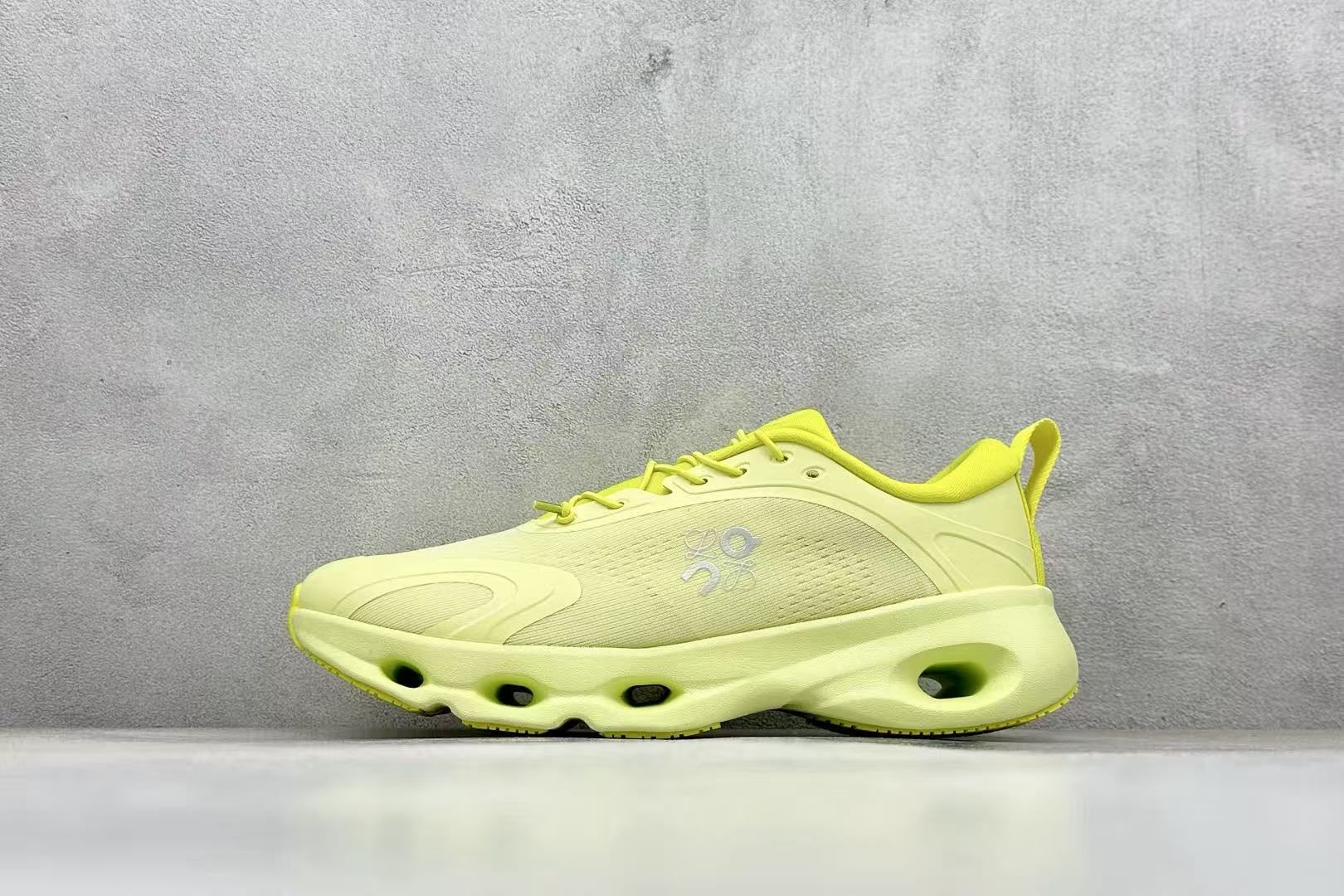 LOEWE Cloudsolo Lime Green