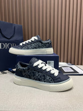 Load image into Gallery viewer, B33 Spin Sneaker Navy
