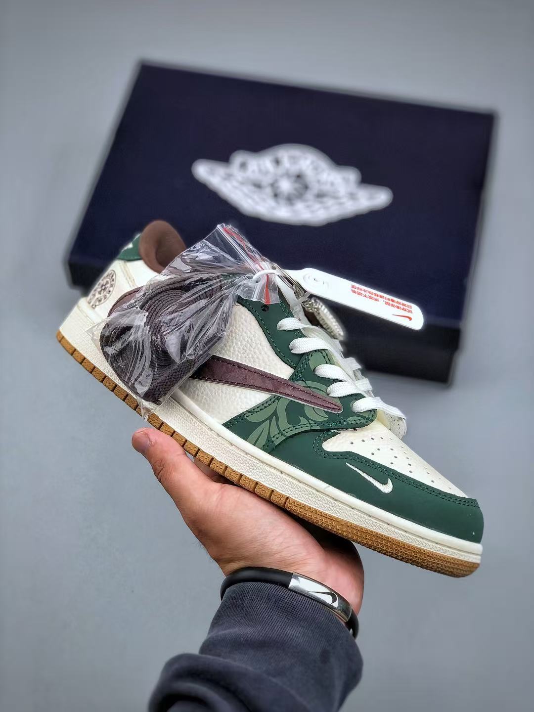 AJ1 Low Travis Scott x Chrome Hearts Customs