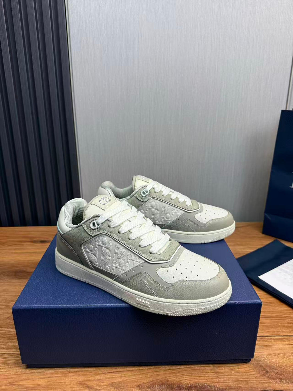 B27 Trianon Gray and Cream Grained Calfskin