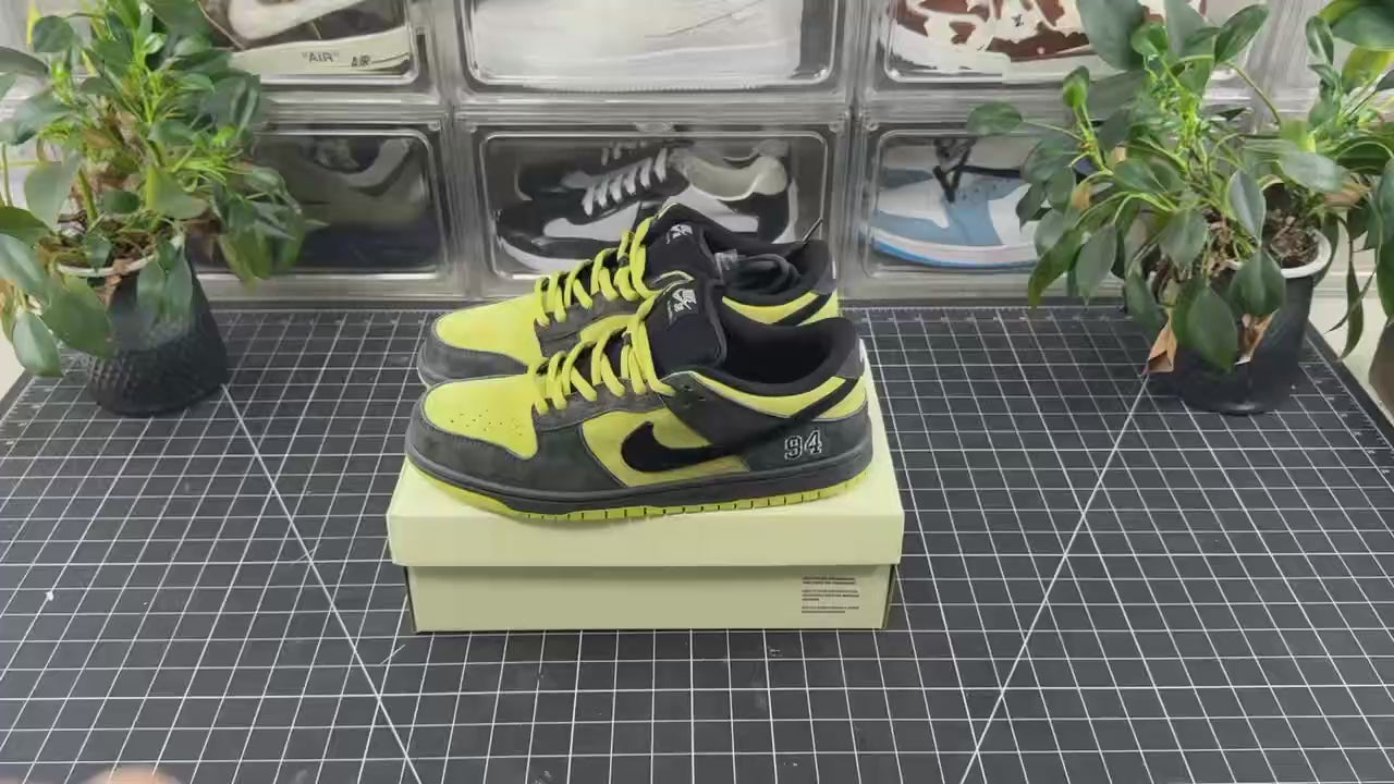 SB Dunk X Supreme Camper Green (2025)