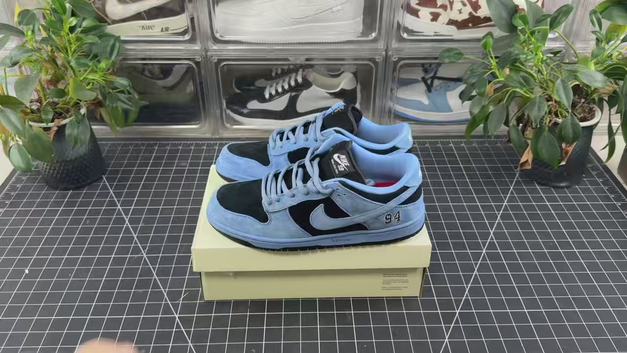 SB Dunk X Supreme Ocean Fog (2025)