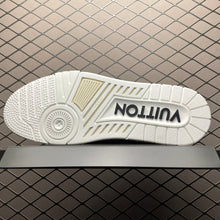 Load image into Gallery viewer, LV Trainers #54 Murakami 2025 White

