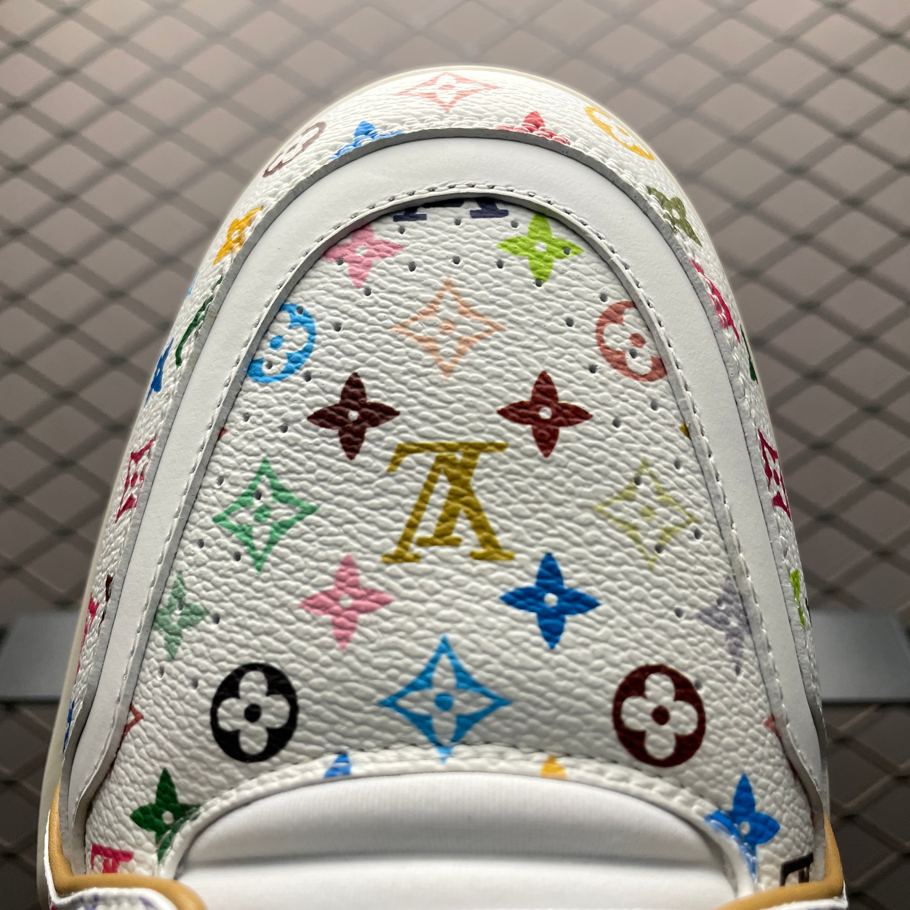 LV Trainers #54 Murakami 2025 White