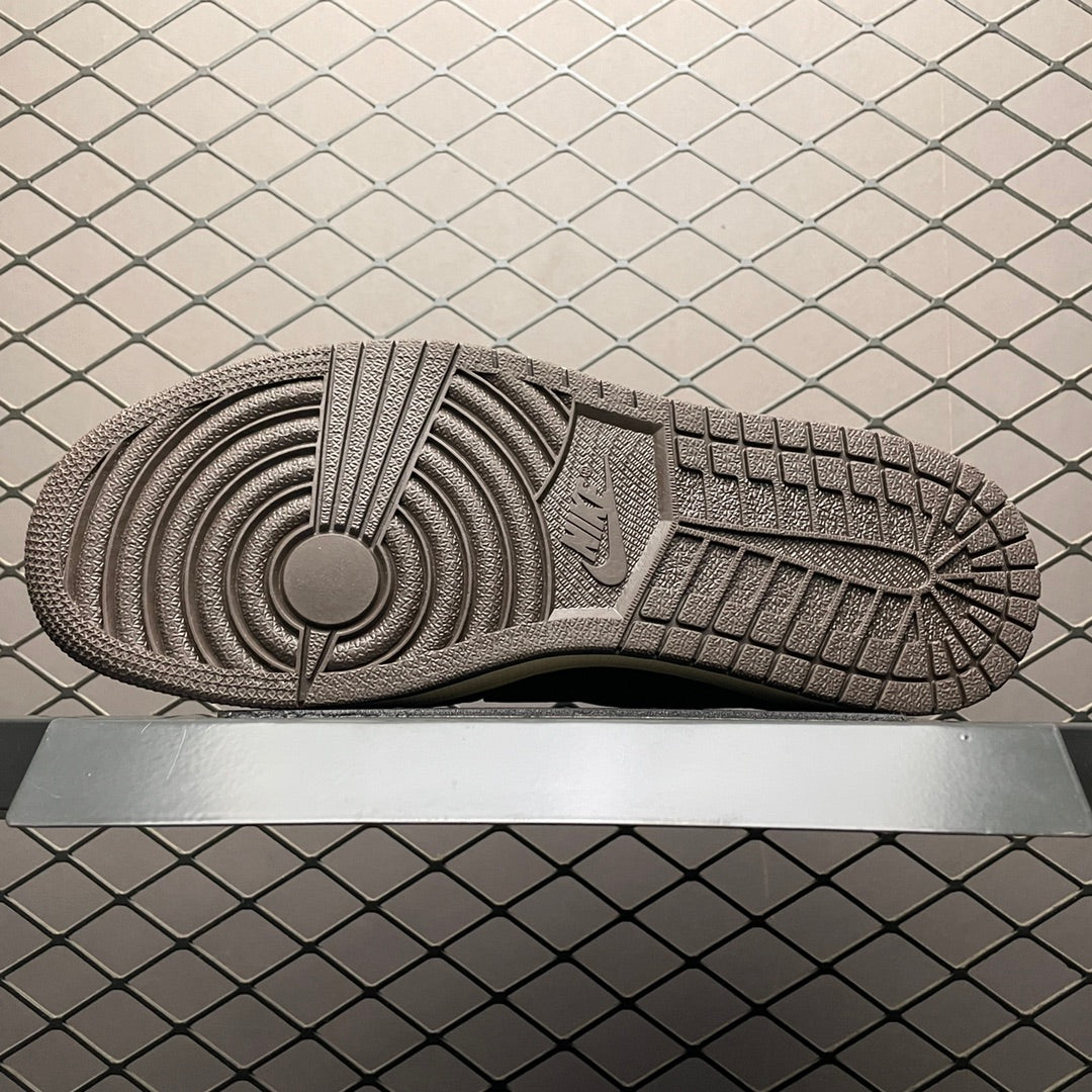 AJ1 Low Travis Scott Mocha