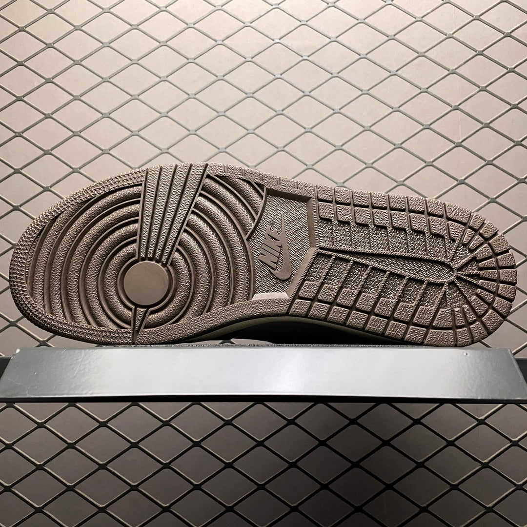 AJ1 High Travis Scott Mocha