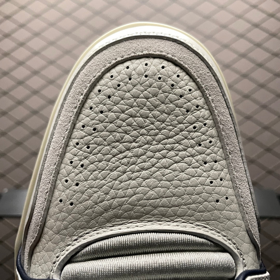 LV Trainers #54 Signature White Marine