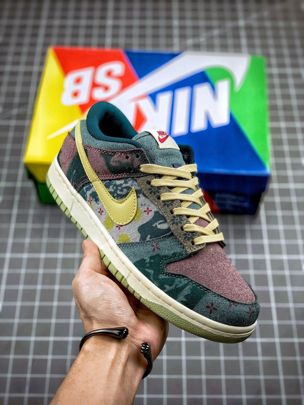 Dunk Low Community Gardens