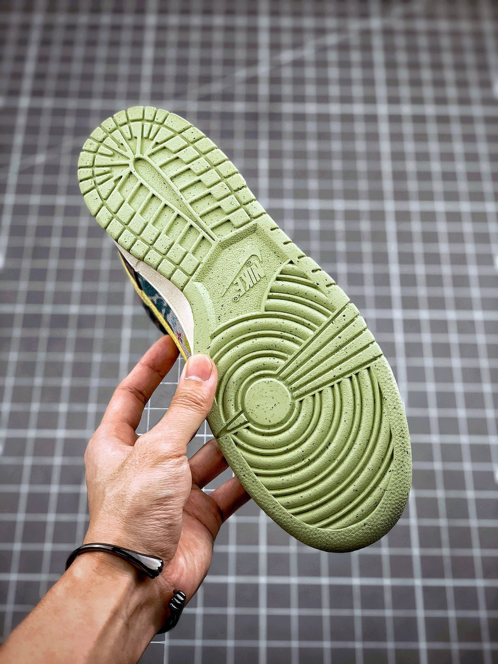 Dunk Low Community Gardens