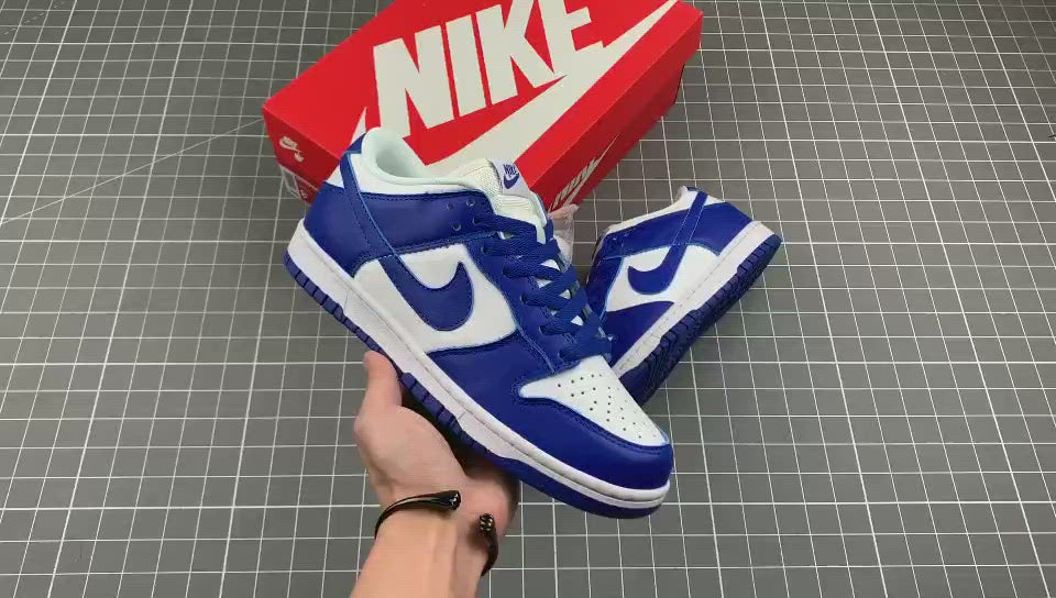 SB Dunk Low SP Kentucky (2020)