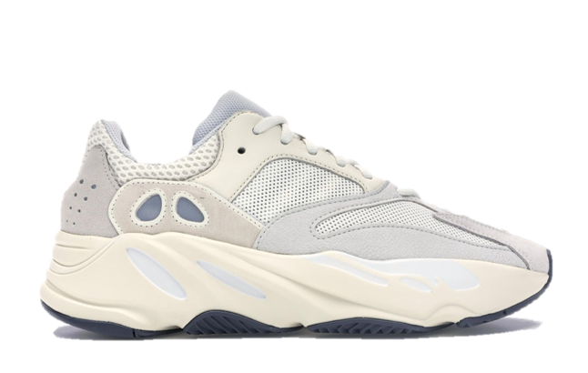 YZY Boost 700 Analog