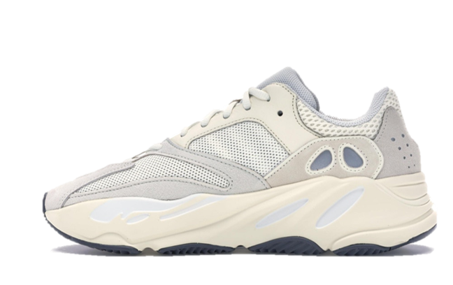 YZY Boost 700 Analog