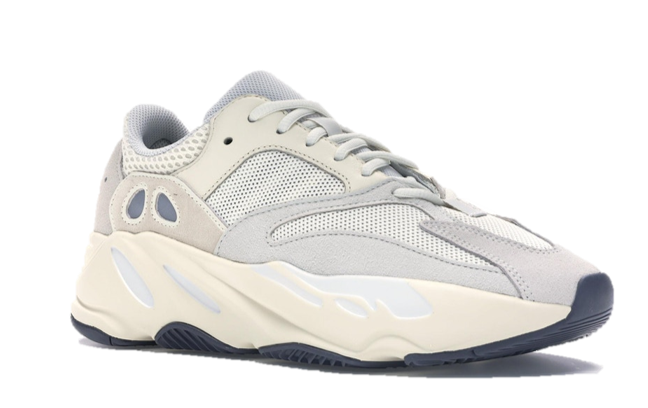 YZY Boost 700 Analog