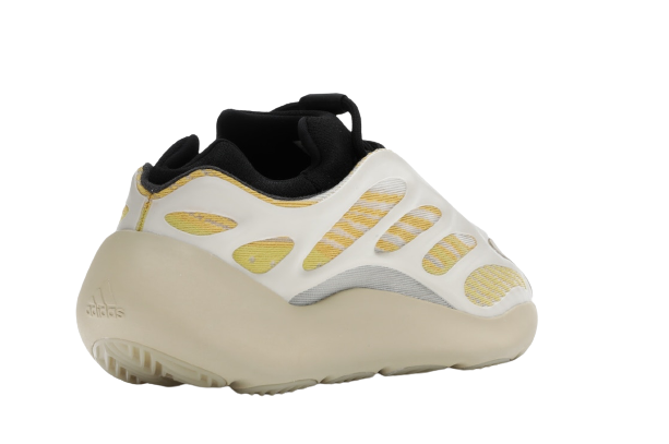 YZY 700 V3 Safflower