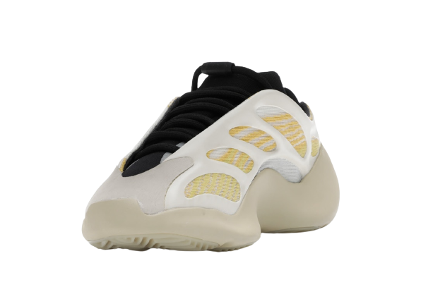 YZY 700 V3 Safflower