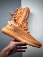 YZY 350 Mono Clay