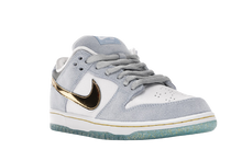 Load image into Gallery viewer, Sean Cliver X SB Dunk
