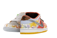 Load image into Gallery viewer, SB Dunk Low Street Hawker (2021)
